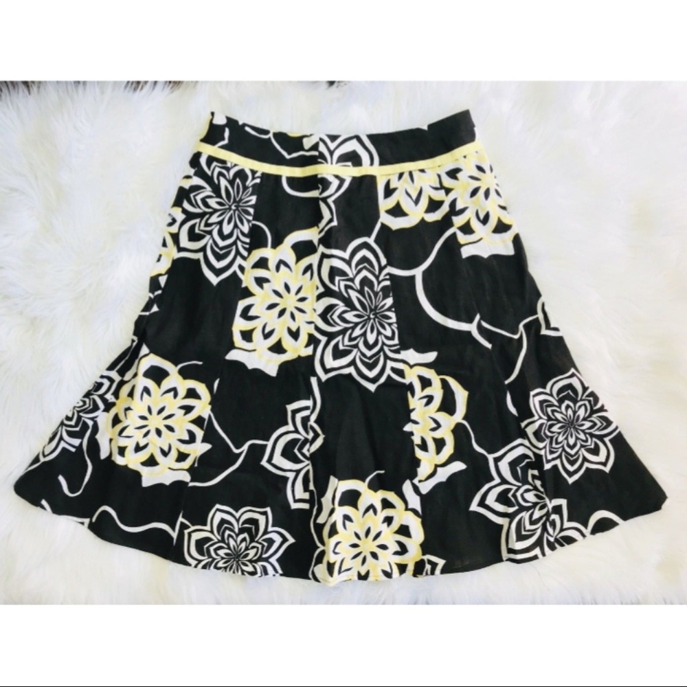 Yarns & Stitches Yellow Black White Skirt Floral